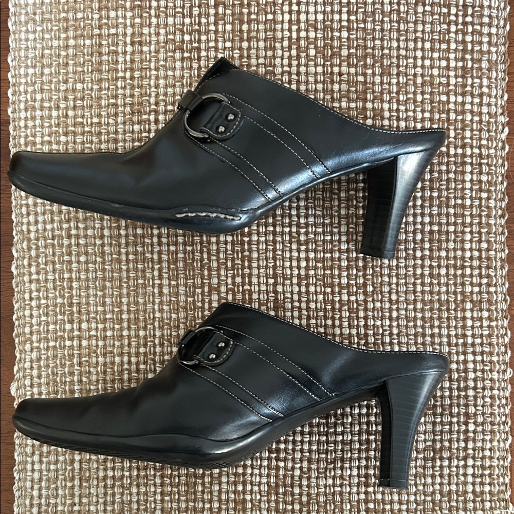 A2 By Aerosoles Leather Black Mules with Buckle Detail - size 10 - Picture 4 of 7